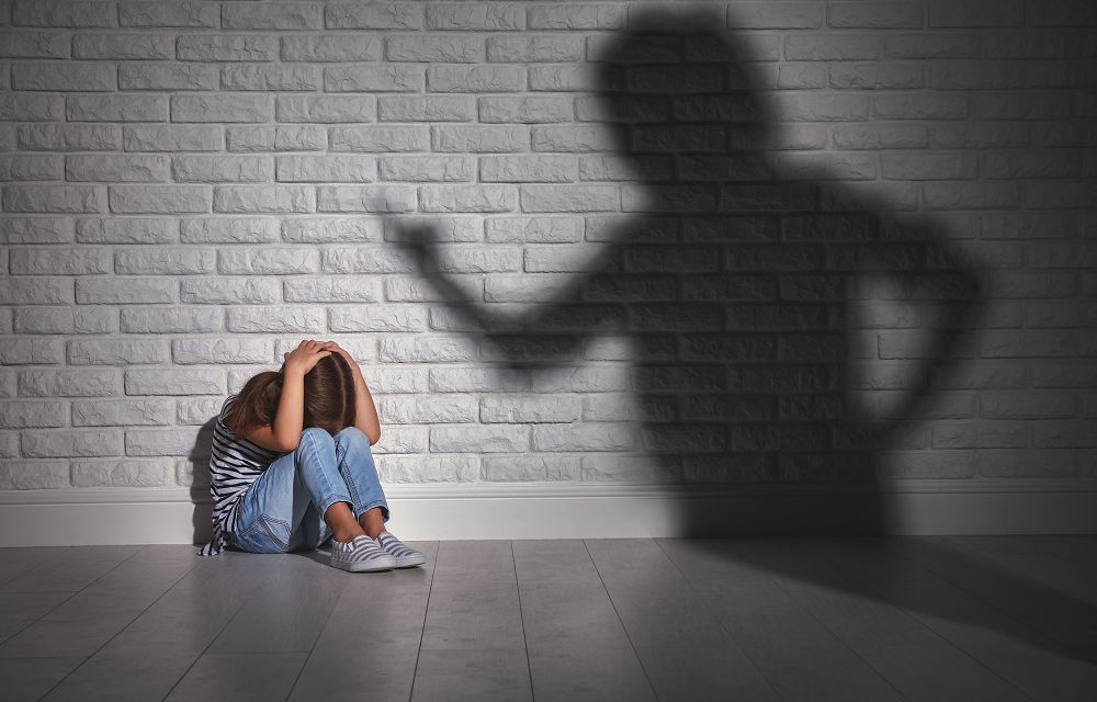 被影子指責